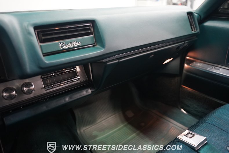 Unknown-Sedan-deville-1968-Silver-Pine-Green-Green-2