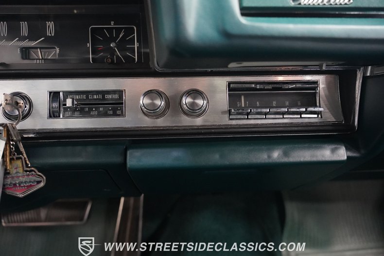 Unknown-Sedan-deville-1968-Silver-Pine-Green-Green-5