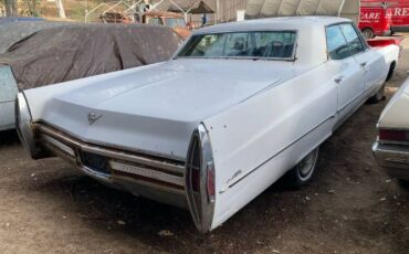 Unknown-Sedan-deville-1968-White