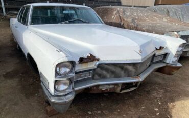 Unknown-Sedan-deville-1968-White-4
