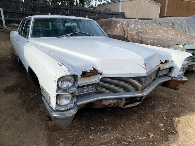 Unknown-Sedan-deville-1968-White-4