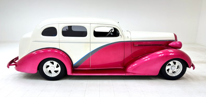 Unknown-Series-40-1936-Pearl-White-Gray-11