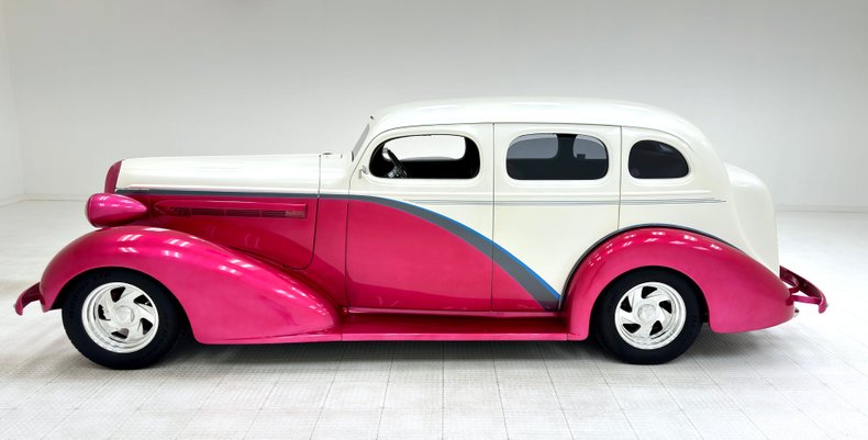 Unknown-Series-40-1936-Pearl-White-Gray