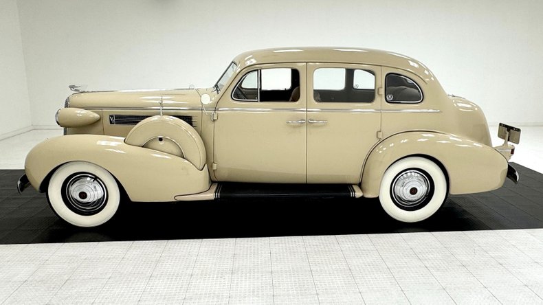 Unknown-Series-60-1937-Beauregard-Beige-Tan