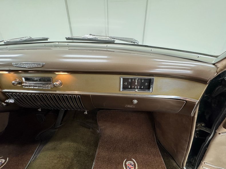 Unknown-Series-61-1951-Exeter-Green-Dark-Tan-45