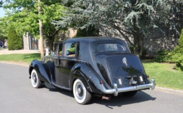Unknown-Silver-dawn-1951-Black-Tan-9