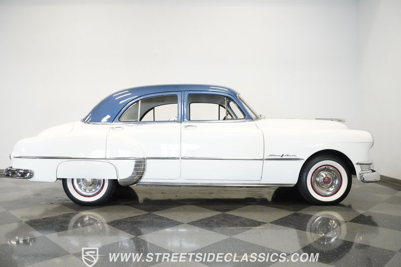 Unknown-Silver-streak-1950-White-Blue-24