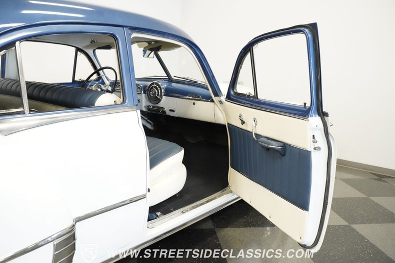 Unknown-Silver-streak-1950-White-Blue-32