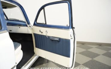Unknown-Silver-streak-1950-White-Blue-33