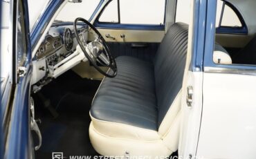 Unknown-Silver-streak-1950-White-Blue-37