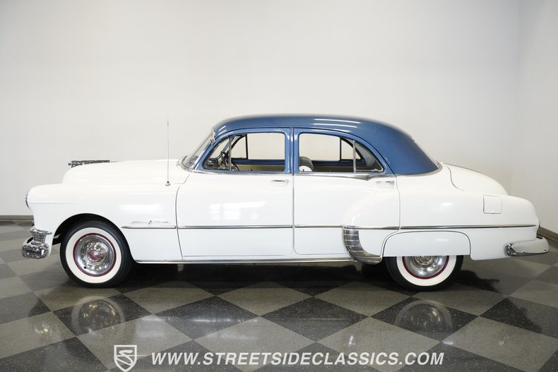 Unknown-Silver-streak-1950-White-Blue-4
