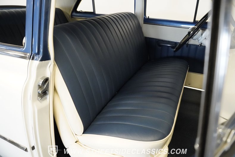 Unknown-Silver-streak-1950-White-Blue-42