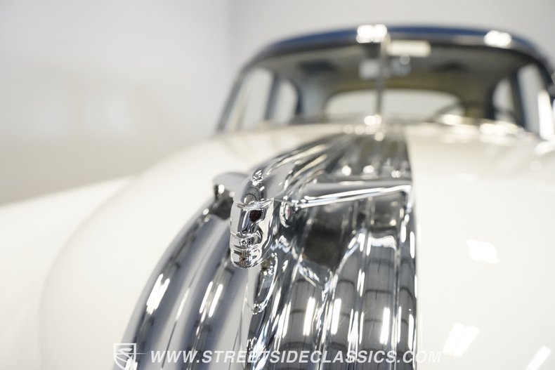 Unknown-Silver-streak-1950-White-Blue-44
