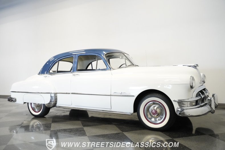 Unknown-Silver-streak-1950-White-Blue-45
