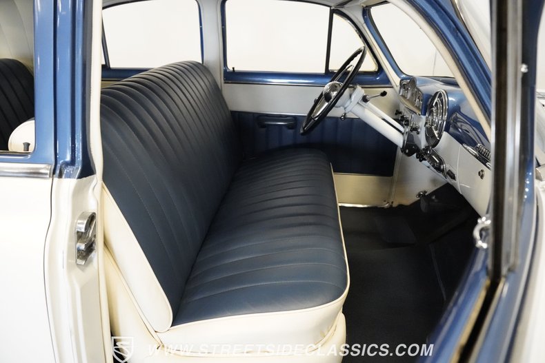 Unknown-Silver-streak-1950-White-Blue-47