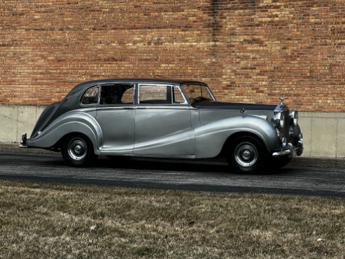 Unknown-Silver-wraith-1954-Silver-Tan-2