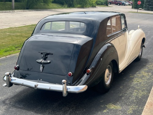 Unknown-Silver-wraith-1956-BlackTan-Tan-5
