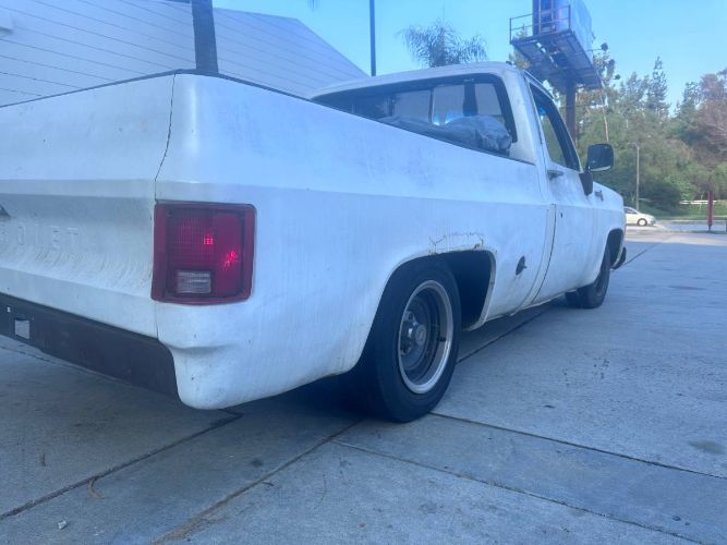 Unknown-Silverado-1975-White-5