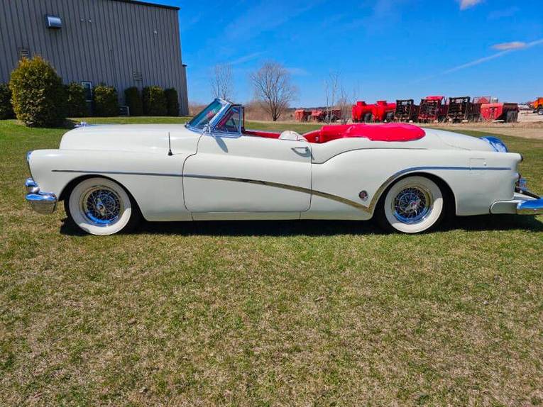 Unknown-Skylark-1953-white-red-10