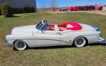Unknown-Skylark-1953-white-red-18