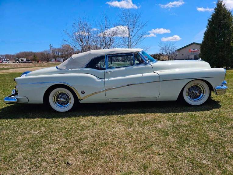 Unknown-Skylark-1953-white-red-19