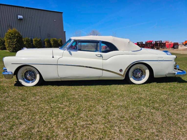 Unknown-Skylark-1953-white-red-20