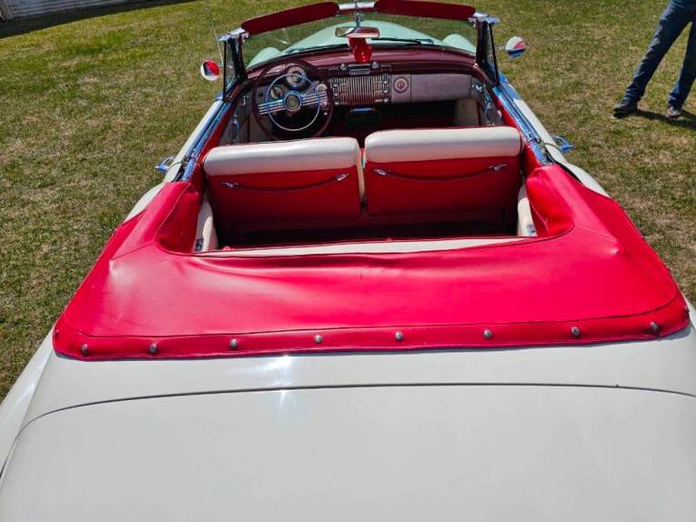 Unknown-Skylark-1953-white-red-32