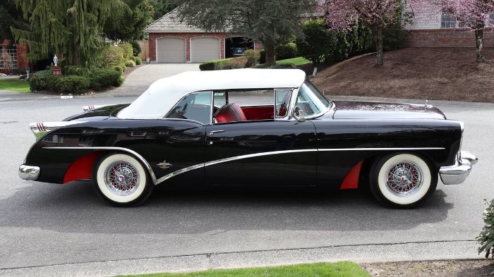 Unknown-Skylark-1954-Raven-Black-Lipstick-Red-22