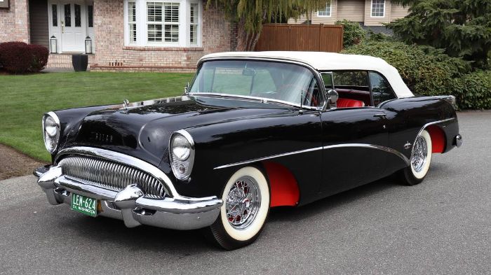 Unknown-Skylark-1954-Raven-Black-Lipstick-Red