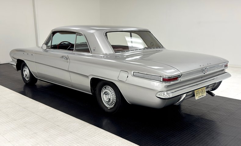 Unknown-Skylark-1962-Silver-Cloud-Red-1