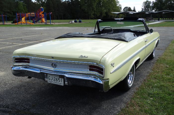 Unknown-Skylark-1964-Sunburst-Yellow-Black-1