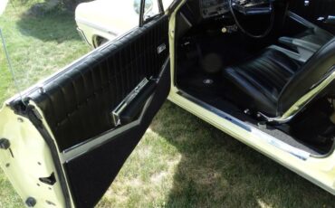 Unknown-Skylark-1964-Sunburst-Yellow-Black-11