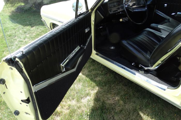 Unknown-Skylark-1964-Sunburst-Yellow-Black-11