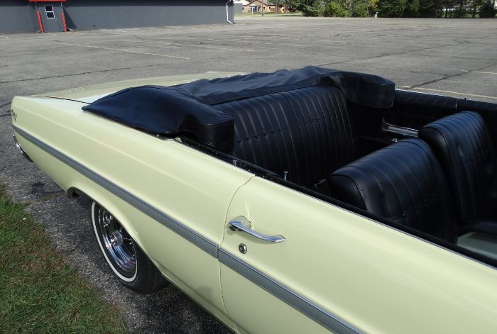 Unknown-Skylark-1964-Sunburst-Yellow-Black-13