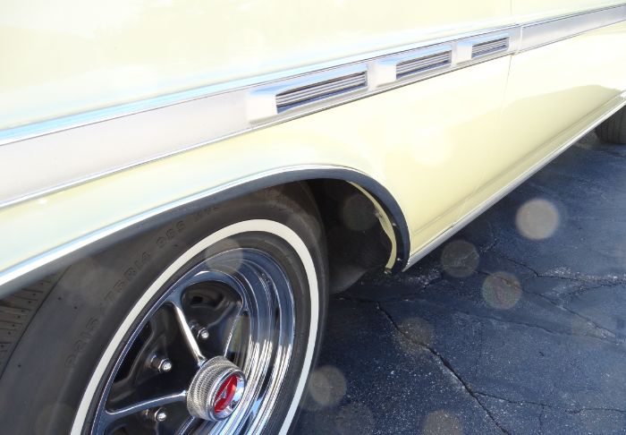 Unknown-Skylark-1964-Sunburst-Yellow-Black-33