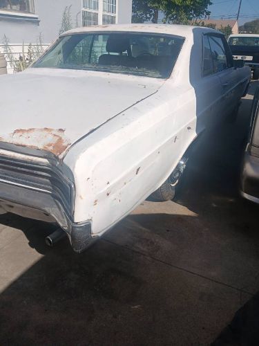 Unknown-Skylark-1965-White-9