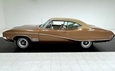 Unknown-Skylark-1968-Burnished-Saddle-Ivory-1