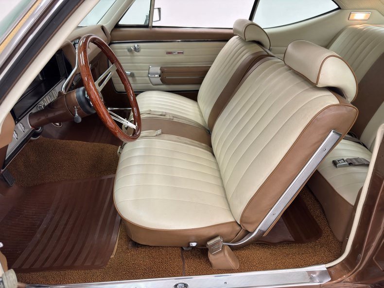Unknown-Skylark-1968-Burnished-Saddle-Ivory-13
