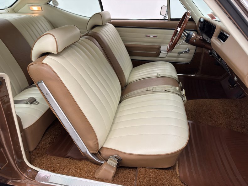 Unknown-Skylark-1968-Burnished-Saddle-Ivory-16