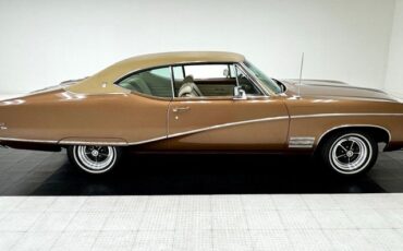 Unknown-Skylark-1968-Burnished-Saddle-Ivory-18