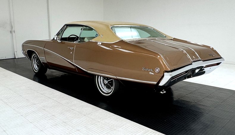Unknown-Skylark-1968-Burnished-Saddle-Ivory-2