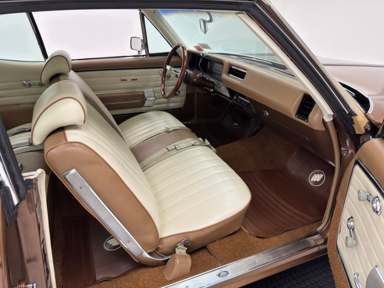 Unknown-Skylark-1968-Burnished-Saddle-Ivory-22