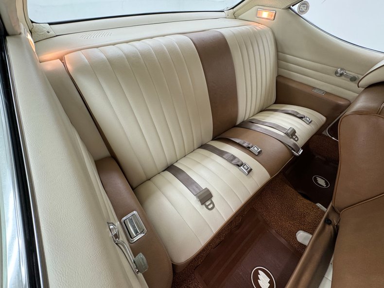Unknown-Skylark-1968-Burnished-Saddle-Ivory-23