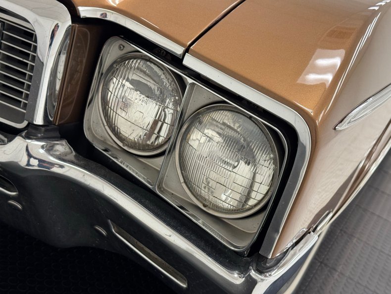 Unknown-Skylark-1968-Burnished-Saddle-Ivory-24