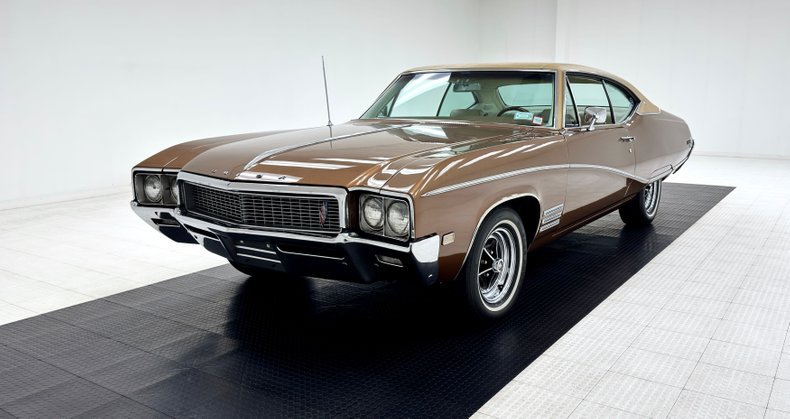 Unknown-Skylark-1968-Burnished-Saddle-Ivory