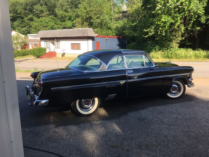 Unknown-Skyliner-1954-Black-White-Blue-10
