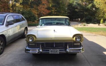 Unknown-Skyliner-1957-Yellow-Black-2