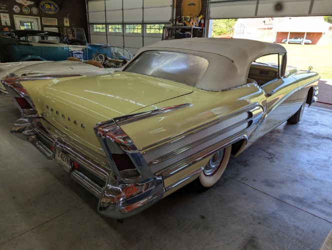 Unknown-Special-1958-YellowWhite-Vinyl-t-YellowWhite-42