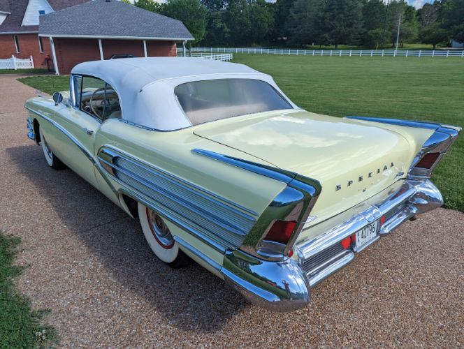 Unknown-Special-1958-YellowWhite-Vinyl-t-YellowWhite-48
