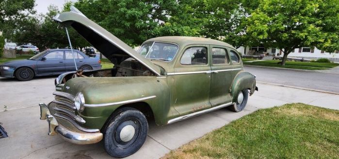 Unknown-Special-deluxe-1947-Green-5